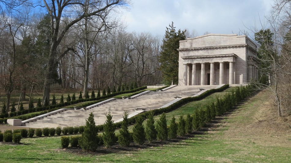 Abraham Lincoln Birthplace National Historical Park Pet Policy