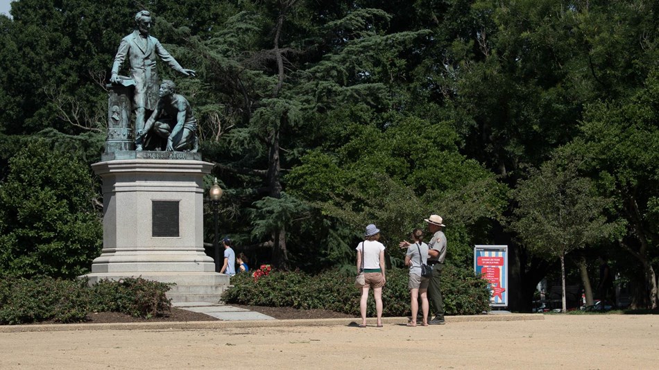 Capitol Hill Parks Pet Policy
