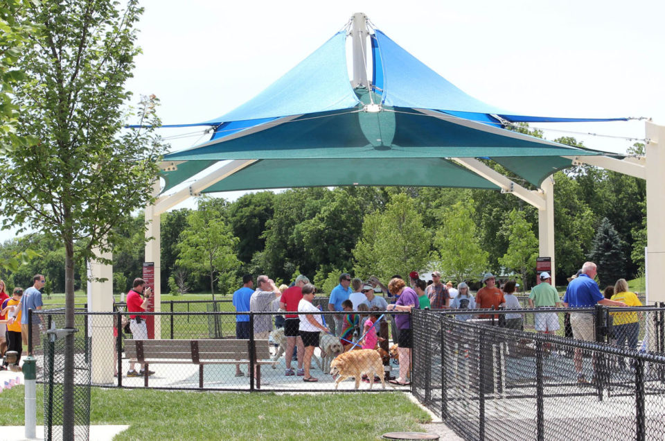 Cleves: Simmonds Family Dog Park