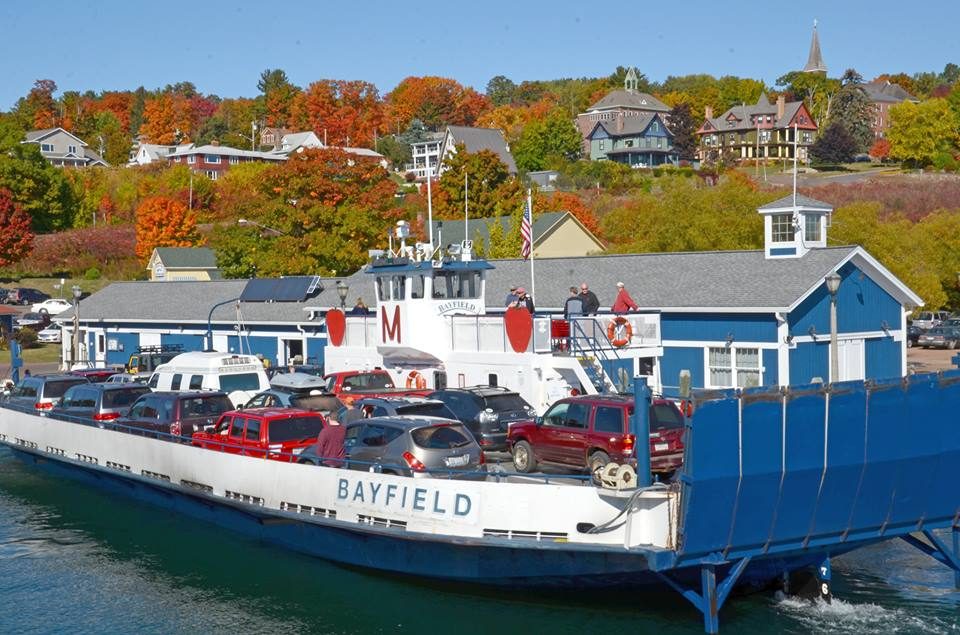 La Pointe: Madeline Island Ferry Line